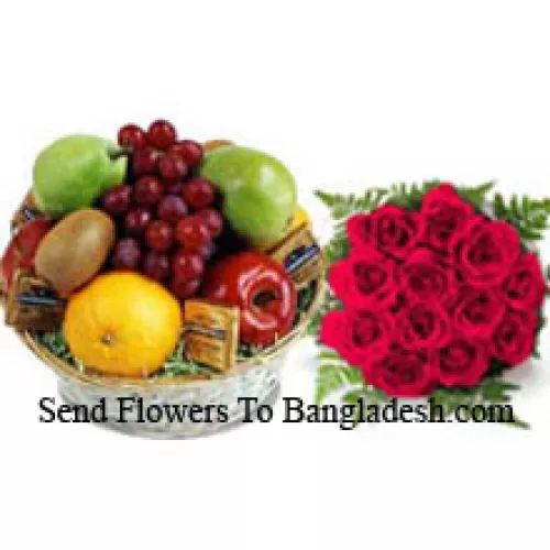Tros van 12 rode rozen met 5 Kg (11 Lbs) vers fruitmand