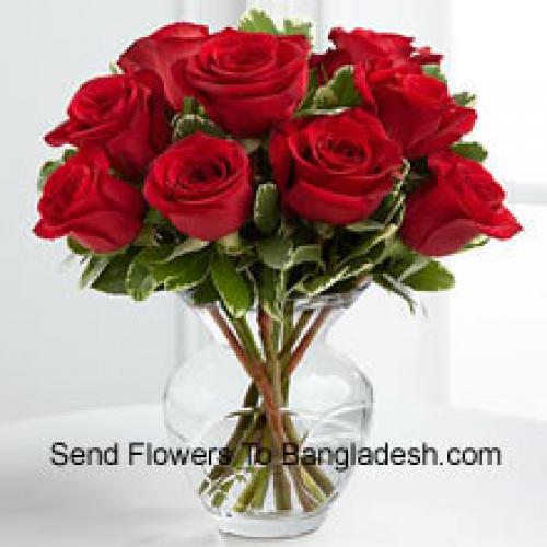 10 Cute Red Roses in Vase